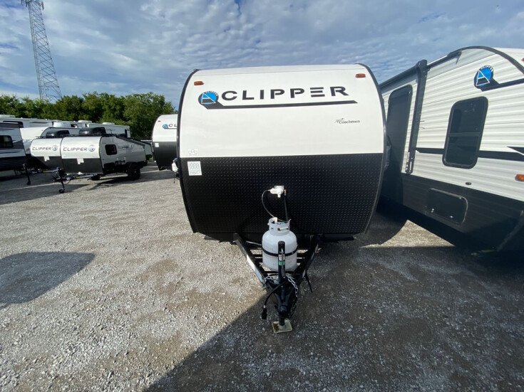 Thumbnail Photo undefined for New 2022 Coachmen Clipper